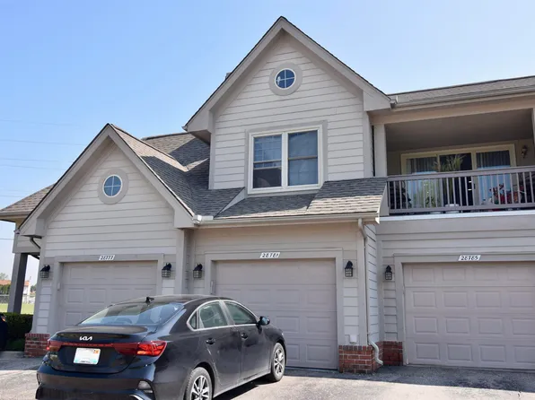 28781 Berwick Ct, Chesterfield, MI 48047