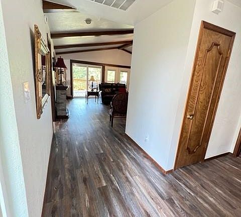 5th image of 608 Twin Lakes Dr