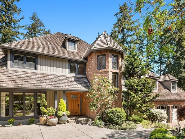 3240 126th Avenue NE, Bellevue, WA 98005