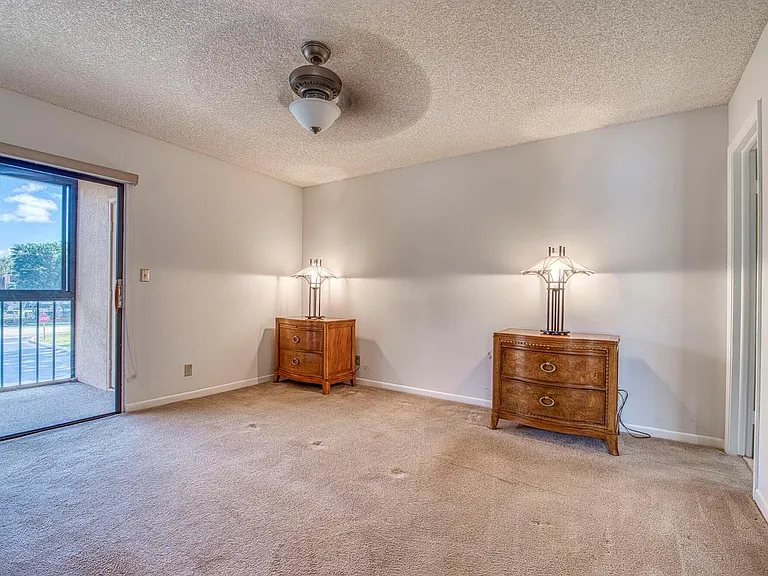 15108 Ashland Dr #215 — Photo 9