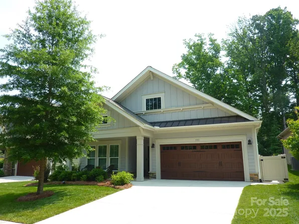 1311 Stonecroft Ln NW, Concord, NC 28027