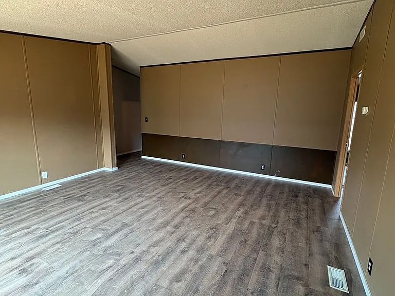 2703 Olivine St — Photo 5