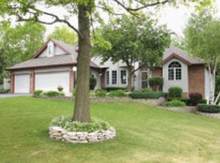 11485 Ridgecrest Dr, Roscoe, IL 61073