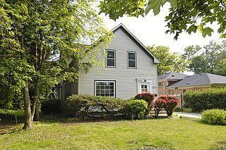 1st image of 3039 Wilmette Ave