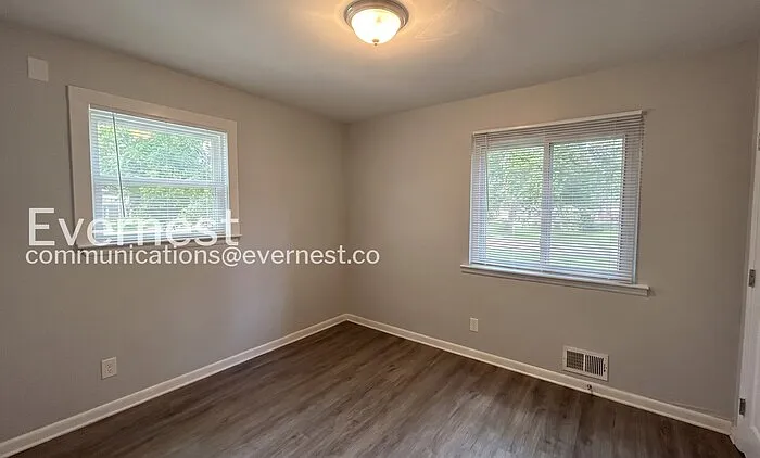 3227 Hobart Dr NW — Photo 14