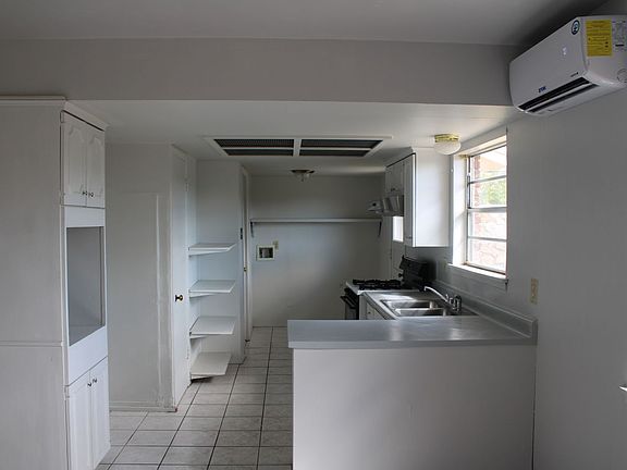 5th image of 3518 Glasgow Rd