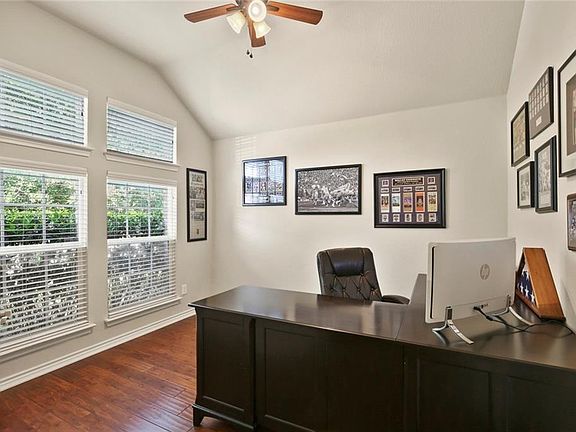 5th image of 3729 Monica Ln