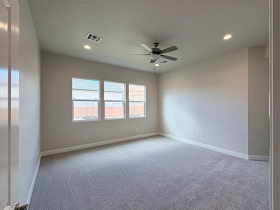 5th image of 692 Goose Creek Dr