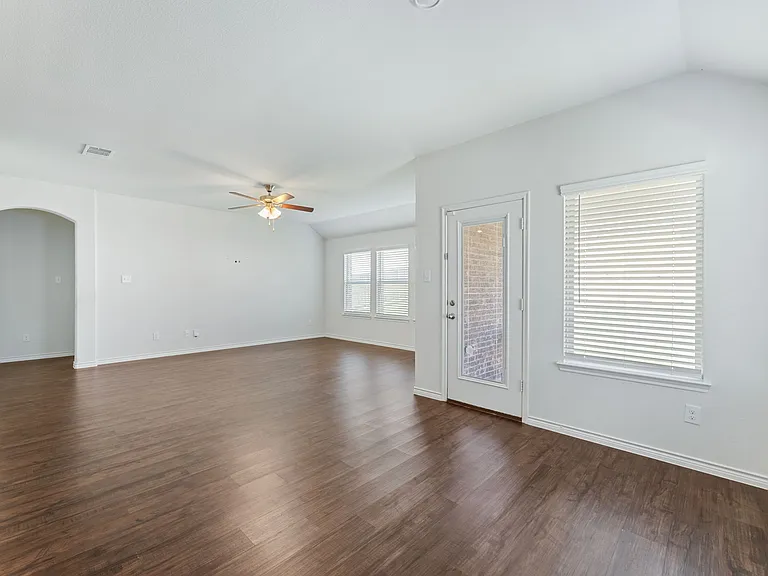 3609 Sabine Dr — Photo 14