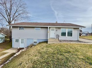 1421 S Mabelle Ave, Fergus Falls, MN 56537
