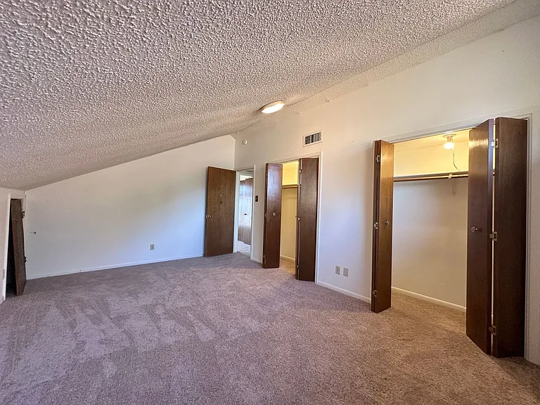 216 W Cardinal Ln — Photo 18