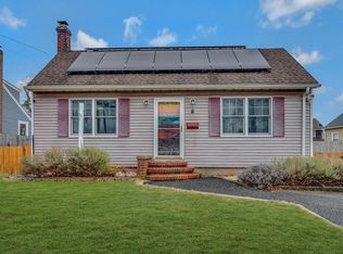8 Bennett Ave, Patchogue, NY 11772