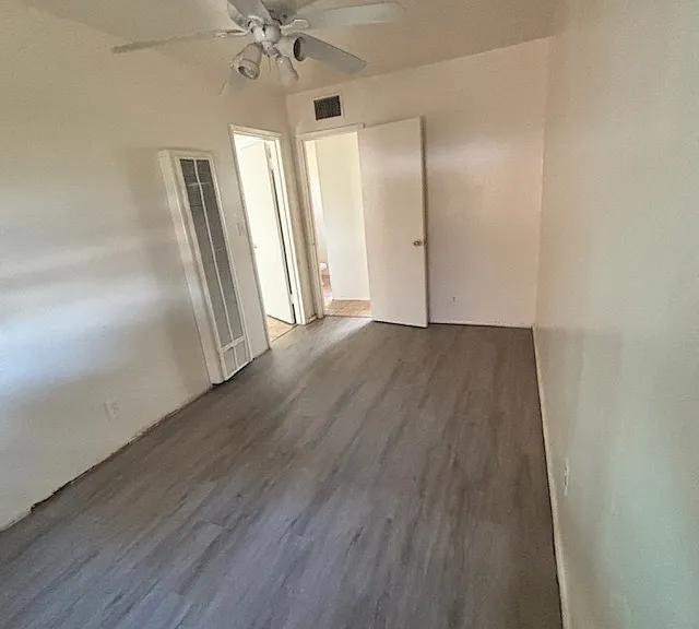 524 W Howe St #524 — Photo 5