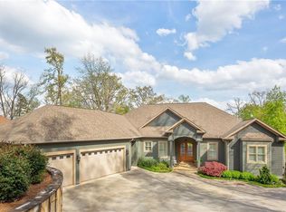 118 Crest Pointe Dr, Seneca, SC 29672