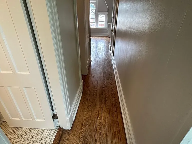 21 N Ferry St — Photo 30