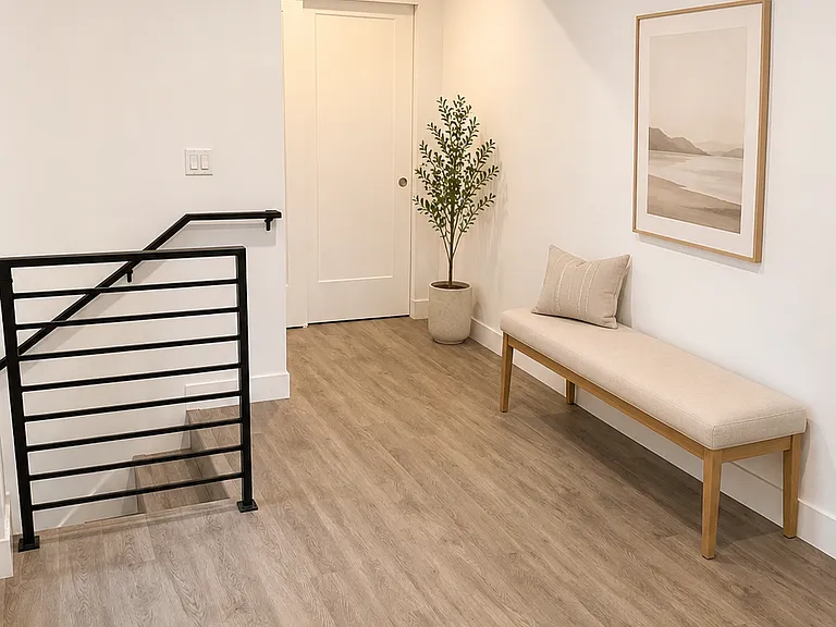 2nd floor mini-living area. Perfect for a small love couch