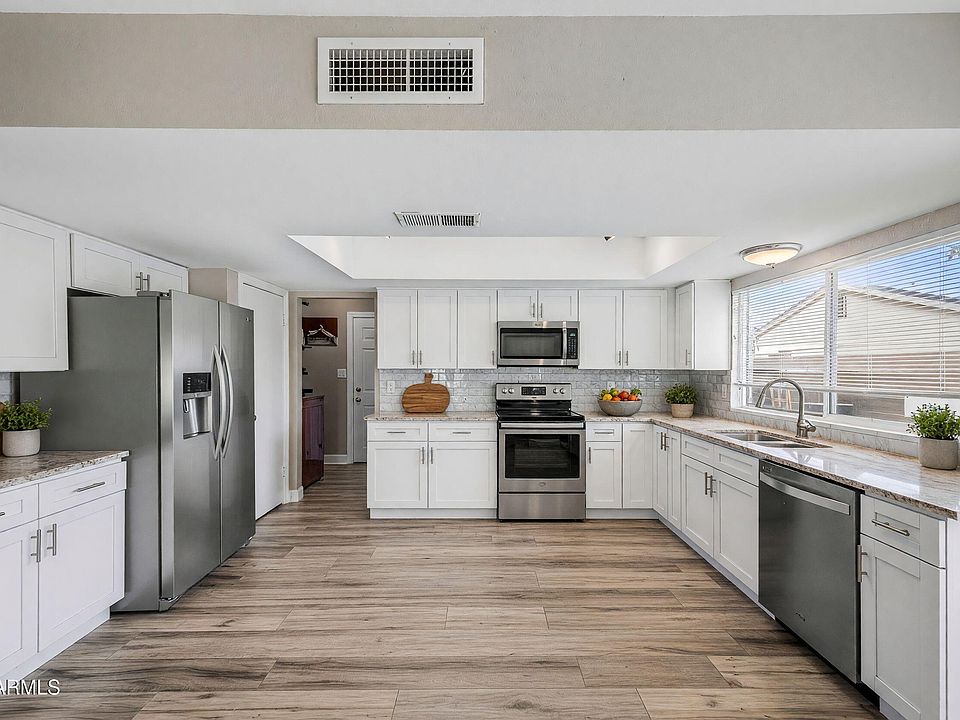 1st image of 11210 N 52ND Avenue