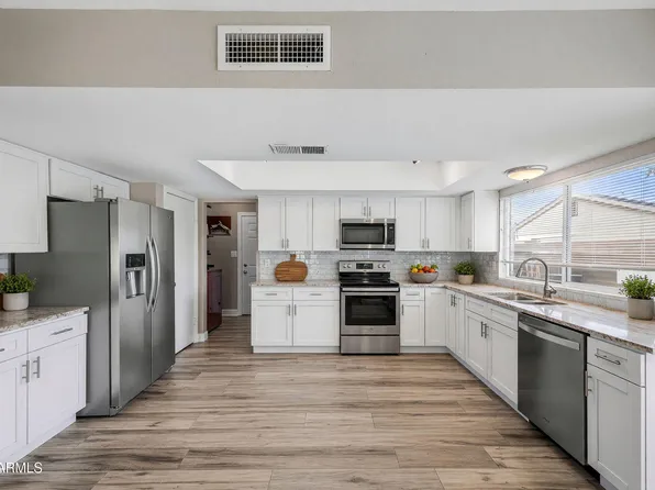 11210 N 52ND Avenue, Glendale, AZ 85304