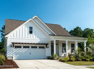 166 Twining Rose Ln, Holly Ridge, NC 28445
