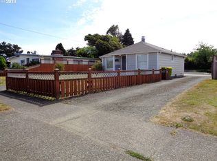 2070 Everett Ave, North Bend, OR 97459