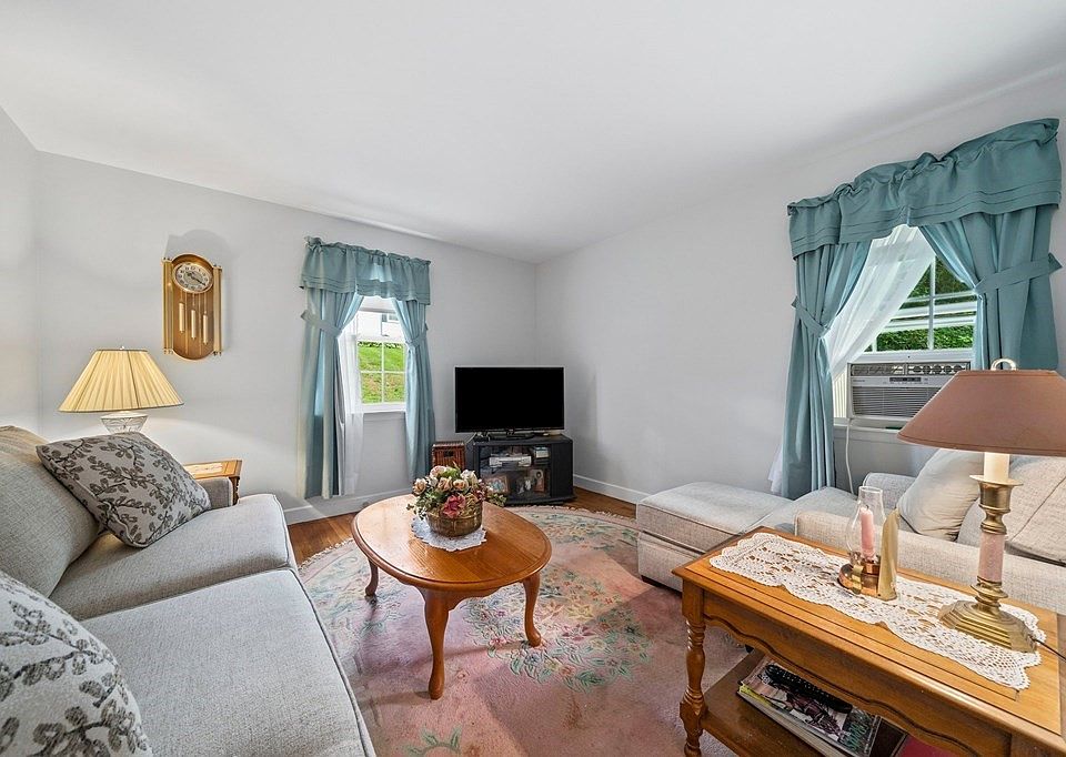 101 Beach St, Foxboro, MA 02035 Zillow