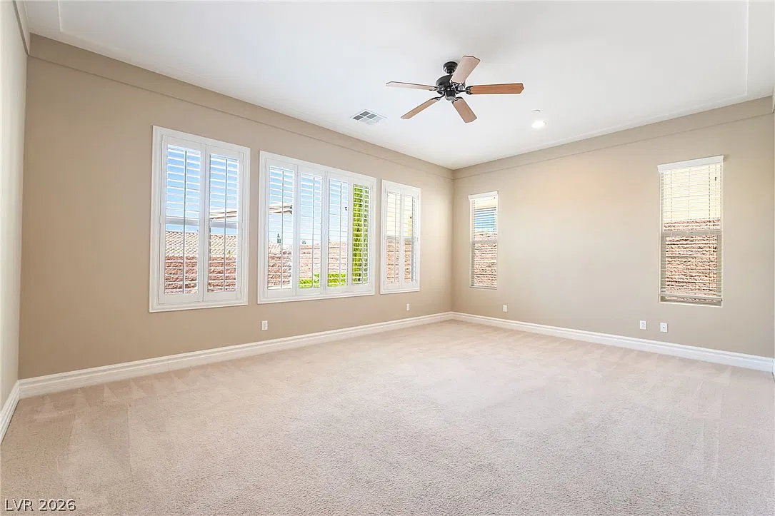 3 bed, 2.5 bath, 2639 sqft, $3,000 — Photo 4