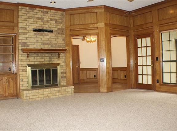 4th image of 2503 Kingsridge Dr