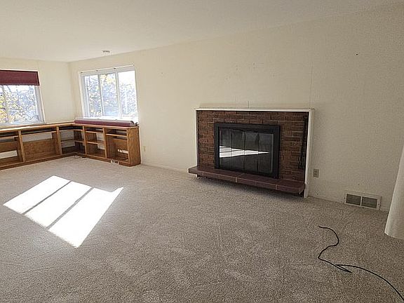 2nd image of 515 Florence St