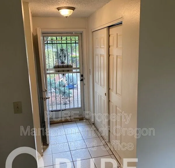 1725 SE 5th St — Photo 7