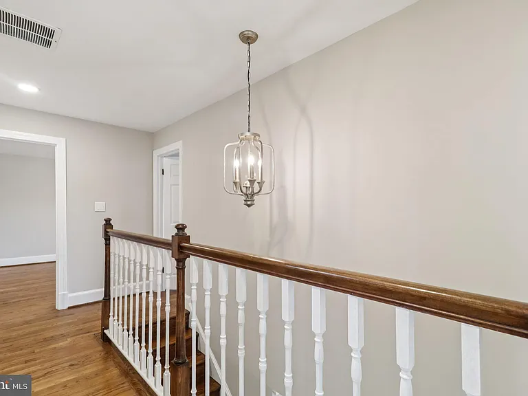 7518 Old Dominion Dr — Photo 28