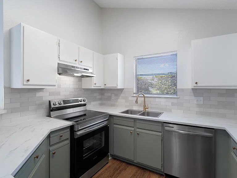 2909 W Slaughter Ln #B — Photo 36