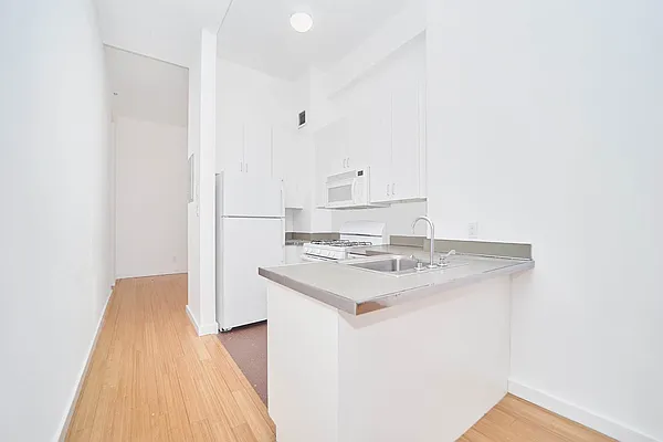 Rented by Living New York | media 12