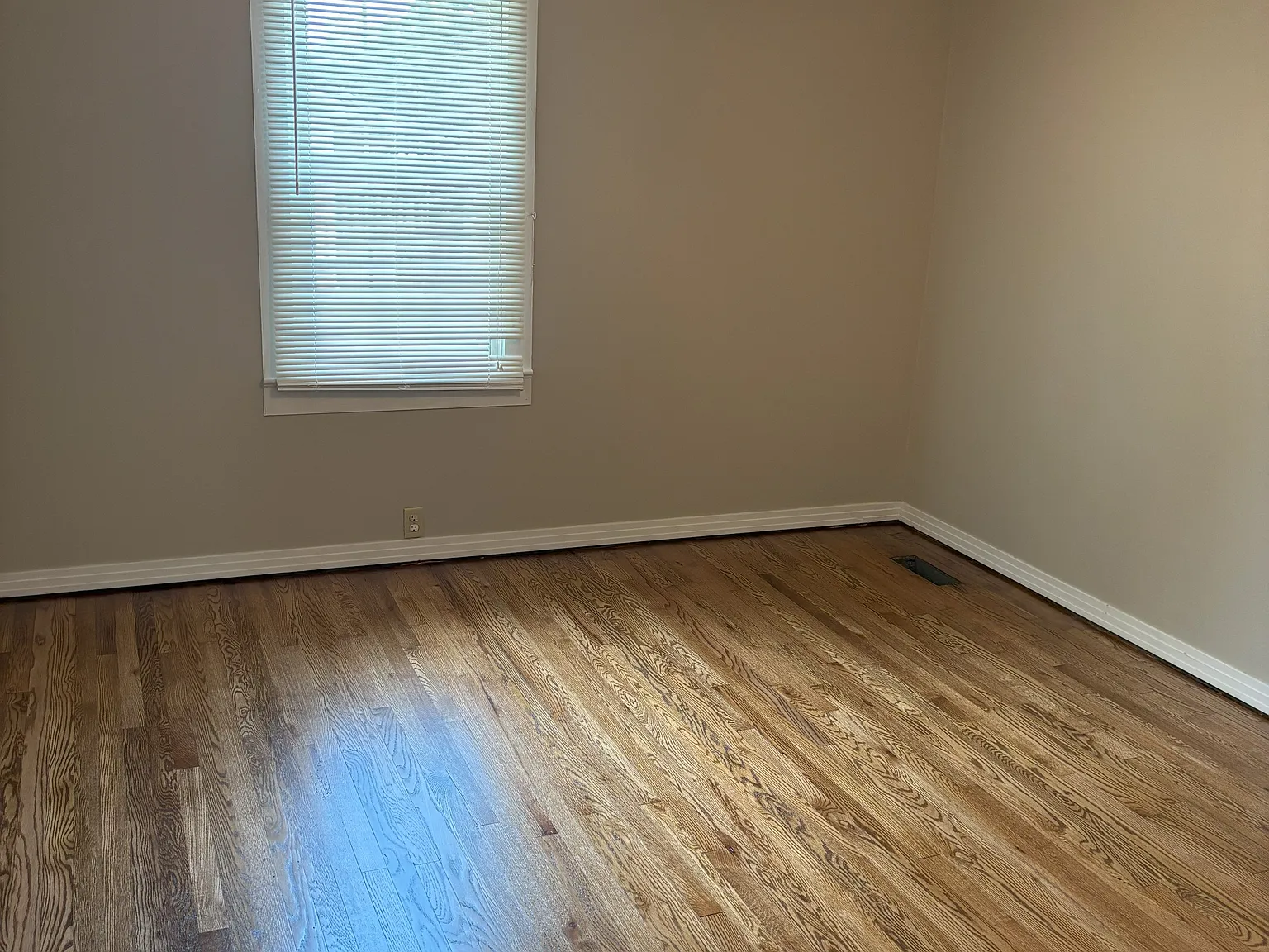 4 bed, 1602 sqft, $600 — Photo 4