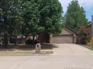 204 E Indianapolis St, Broken Arrow, OK 74012