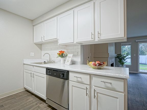 Novela Apartments Kitchen Counter