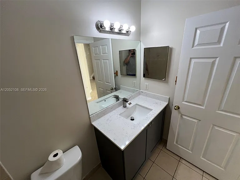 100 SW 15th Ave — Photo 22