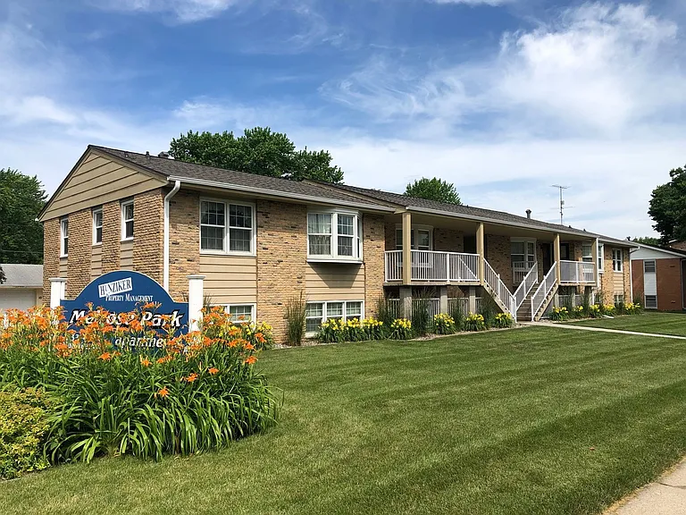 2403 Ferndale Ave — Photo 1