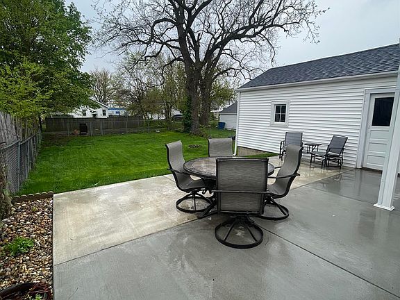 5th image of 1308 E London Ave