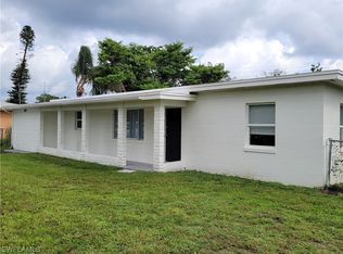 2027 Maravilla Cir, Fort Myers, FL 33901