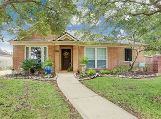3823 Lake Edinburg Ln, Richmond, TX 77406