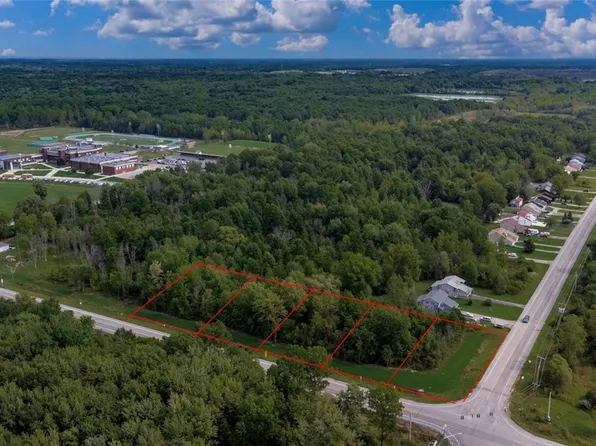 Creek Rd #37, Lewiston, NY 14092