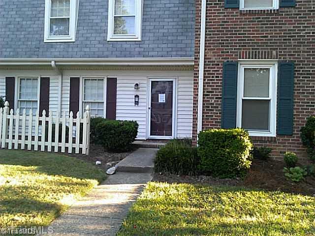 1st image of 3211 Regents Park Ln