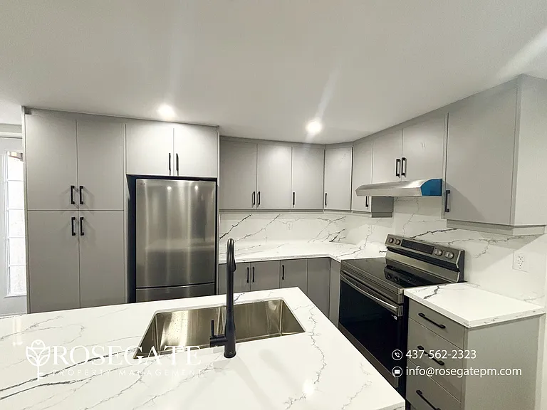 43 Arrowhead Dr #2 — Photo 2