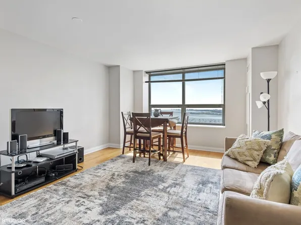 474 N Lake Shore Dr, Chicago, IL