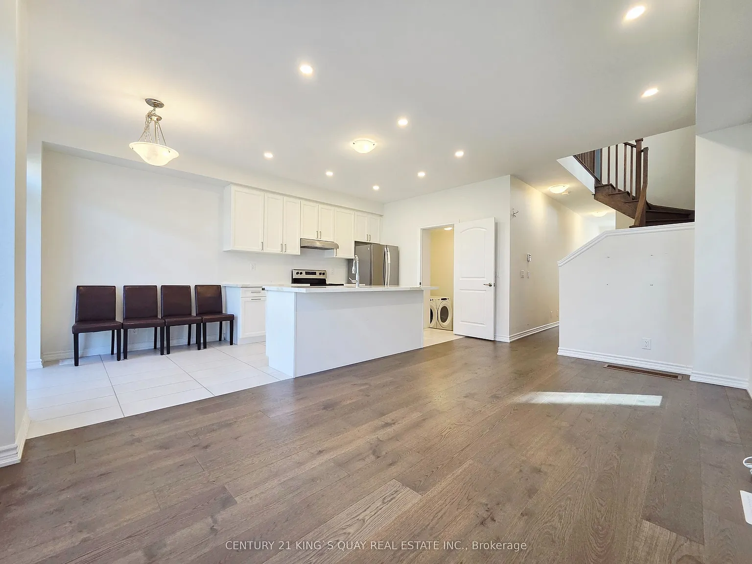 3 bed, $3,650 — Photo 3