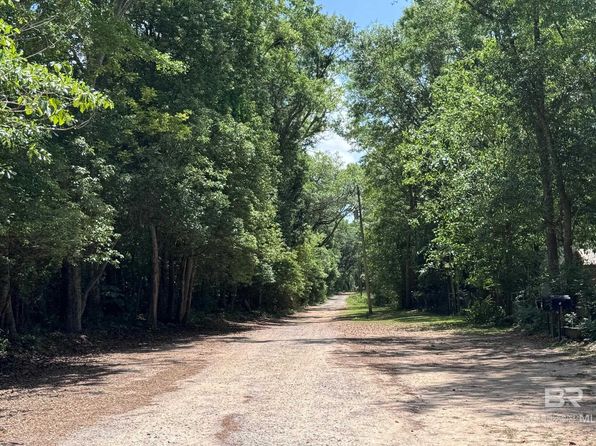 Pearson Ln, Robertsdale, AL 36567