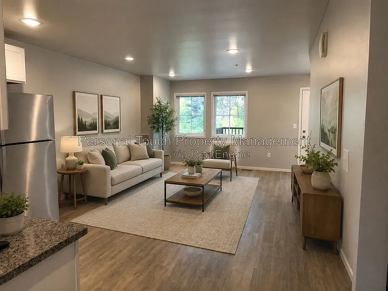808 7th Ave S #6 — Photo 1