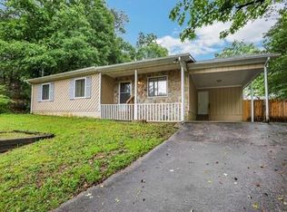 410 Galena Ct, Fairburn, GA 30213