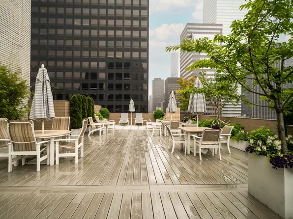 200 East 57th Street 18F image 13 of 14