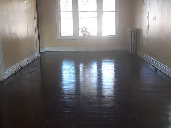 3rd image of 295 Leroy Ave